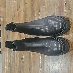 Vince River Chelsea Boot